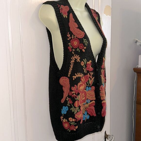Vintage 80s/90s Knit Stitches Floral Embroidered Black Knit Long Sweater Vest - Picture 5 of 7
